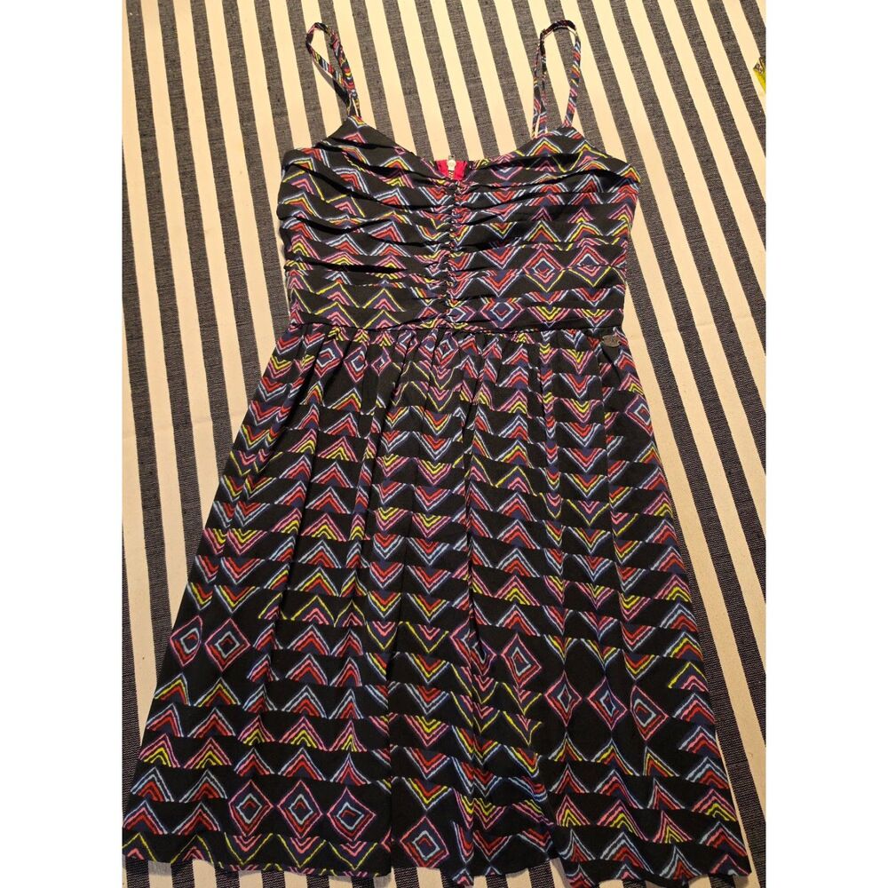 Roxy sleeveless mini dress a vibrant, bright colored skater dress Size S